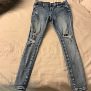 Ripped BKE universal fit mid-rise skinny jeans size 30 x 31 1/2
